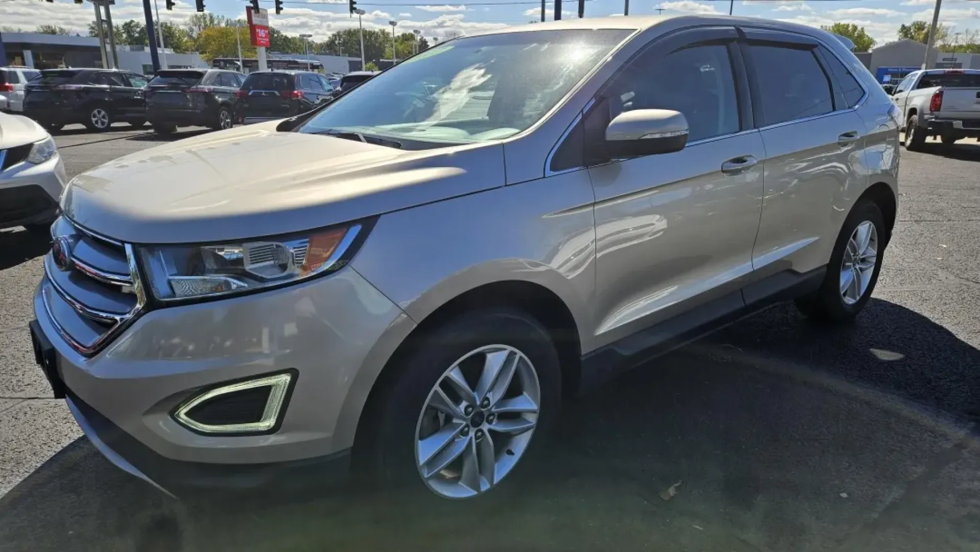 2017 Ford Edge (2FMPK4J90HB) with an Other engine, located at 5744 Central Avenue, Toledo, OH, 43615, (419) 724-0130, 41.676781, -83.682137 - **Discover Your Perfect Adventure Companion: 2017 Ford Edge at Auto Credit**<br /> <br /> Are you searching for the ideal vehicle to meet your family's dynamic lifestyle or your weekend adventure needs? Look no further than this stunning 2017 Ford Edge, available now at Auto Credit in Toledo, Ohio. - Photo#1