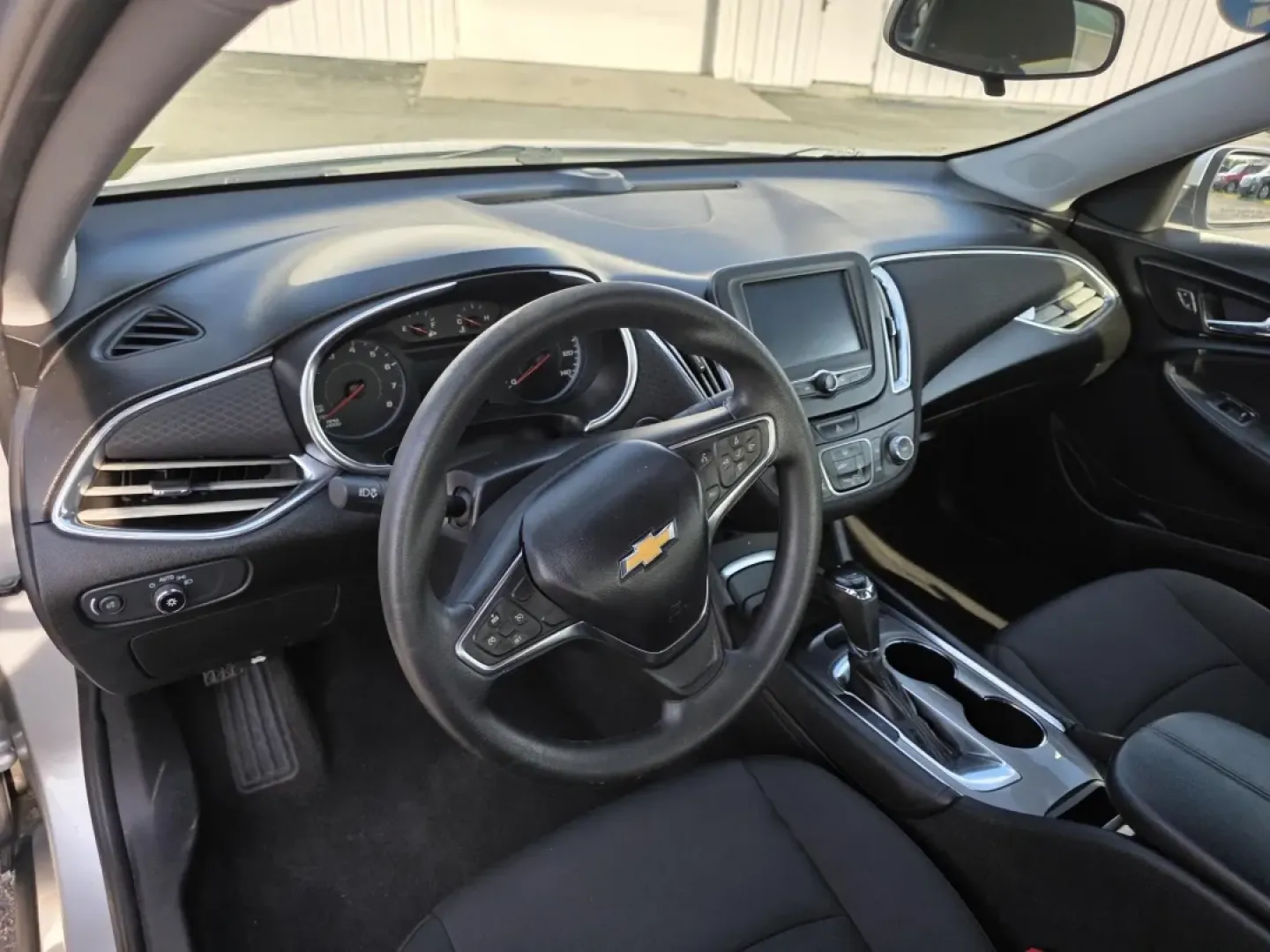 2017 Chevrolet MALIBU LT (1LT) (1G1ZE5ST8HF) with an Other engine, located at 15 Petro Dr, Warsaw, IN, 46582, (574) 306-0055, 41.273563, -85.857544 - Are you searching for a dependable vehicle that combines style, comfort, and technology? Look no further than this stunning 2017 Chevrolet Malibu LT (1LT), available now at Auto Credit in Warsaw, Indiana! Perfect for growing families and busy commuters, this sedan is designed to elevate your daily d - Photo#3