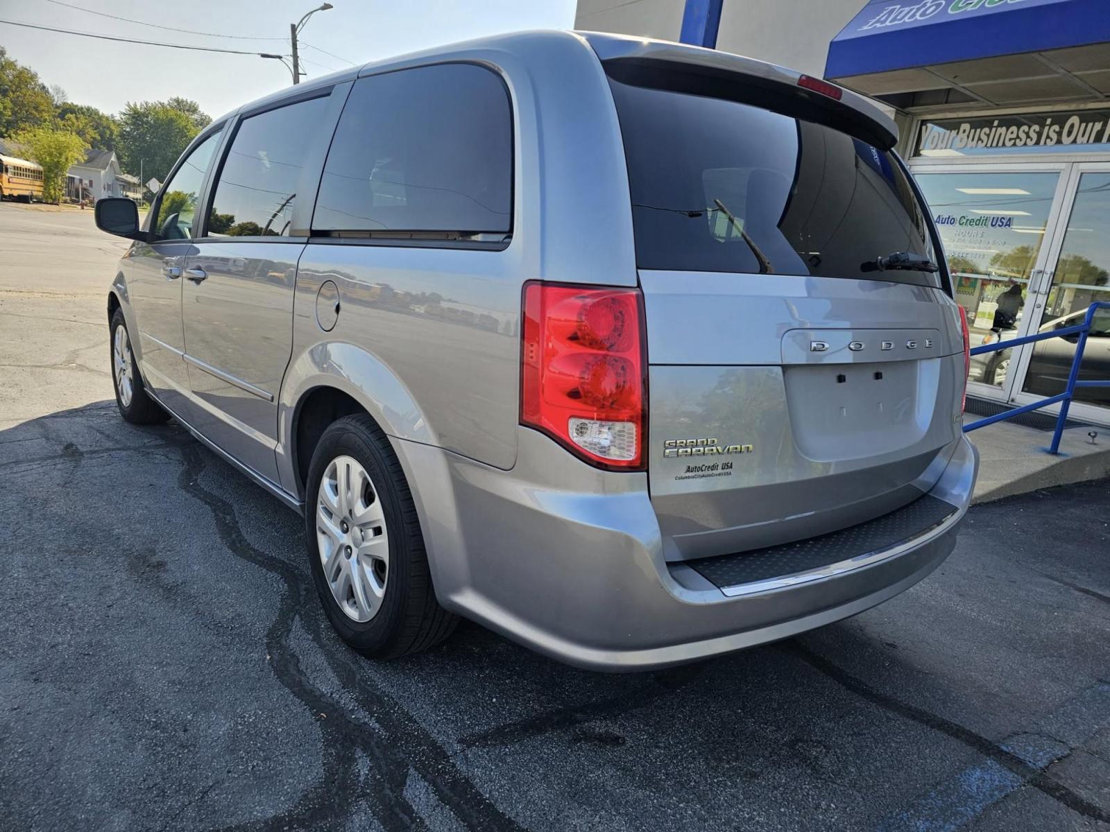 2016 SILVER Dodge Grand Caravan (2C4RDGBG8GR) with an Other engine, located at 502 South Main Street, Columbia City, IN, 46725, (260) 244-4645, 41.151382, -85.490578 - Are you ready to elevate your family's road trip game or simply tackle your daily commute with confidence? Discover the perfect blend of space, comfort, and reliability with this 2016 Dodge Grand Caravan, available now at Auto Credit in Columbia City, Indiana. With the flexibility of a Buy Here Pay - Photo#3