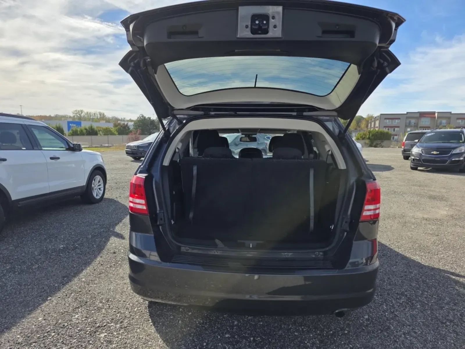 2018 Dodge Journey (3C4PDCAB7JT) with an Other engine, located at 15 Petro Dr, Warsaw, IN, 46582, (574) 306-0055, 41.273563, -85.857544 - Are you ready to elevate your weekend adventures or daily commutes? Look no further than this stunning 2018 Dodge Journey, now available at Auto Credit in Warsaw, Indiana. This versatile SUV is perfect for families, commuters, and anyone who loves the open road. With its spacious interior and reliab - Photo#7