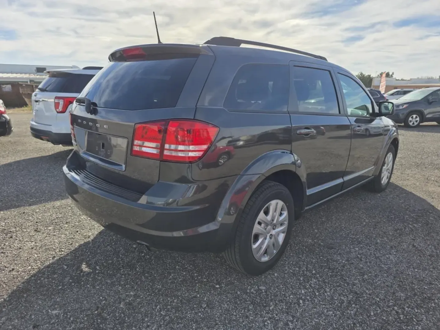 2018 Dodge Journey (3C4PDCAB7JT) with an Other engine, located at 15 Petro Dr, Warsaw, IN, 46582, (574) 306-0055, 41.273563, -85.857544 - Are you ready to elevate your weekend adventures or daily commutes? Look no further than this stunning 2018 Dodge Journey, now available at Auto Credit in Warsaw, Indiana. This versatile SUV is perfect for families, commuters, and anyone who loves the open road. With its spacious interior and reliab - Photo#8