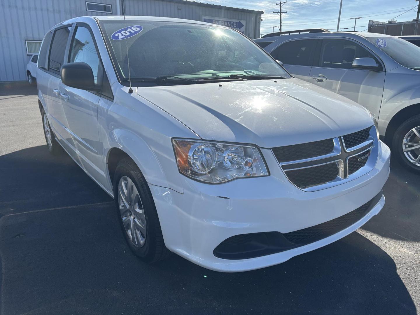 2016 Dodge Grand Caravan (2C4RDGBG1GR) with an Other engine, located at 100 West Coliseum Boulevard, Fort Wayne, IN, 46805, (260) 471-0567, 41.119961, -85.140312 - Are you a growing family seeking a reliable, spacious vehicle for your daily adventures? Look no further! The 2016 Dodge Grand Caravan is the perfect solution for families on the go, making trips to the grocery store, school, or weekend getaways a breeze. With its versatile seating and ample storage - Photo#0