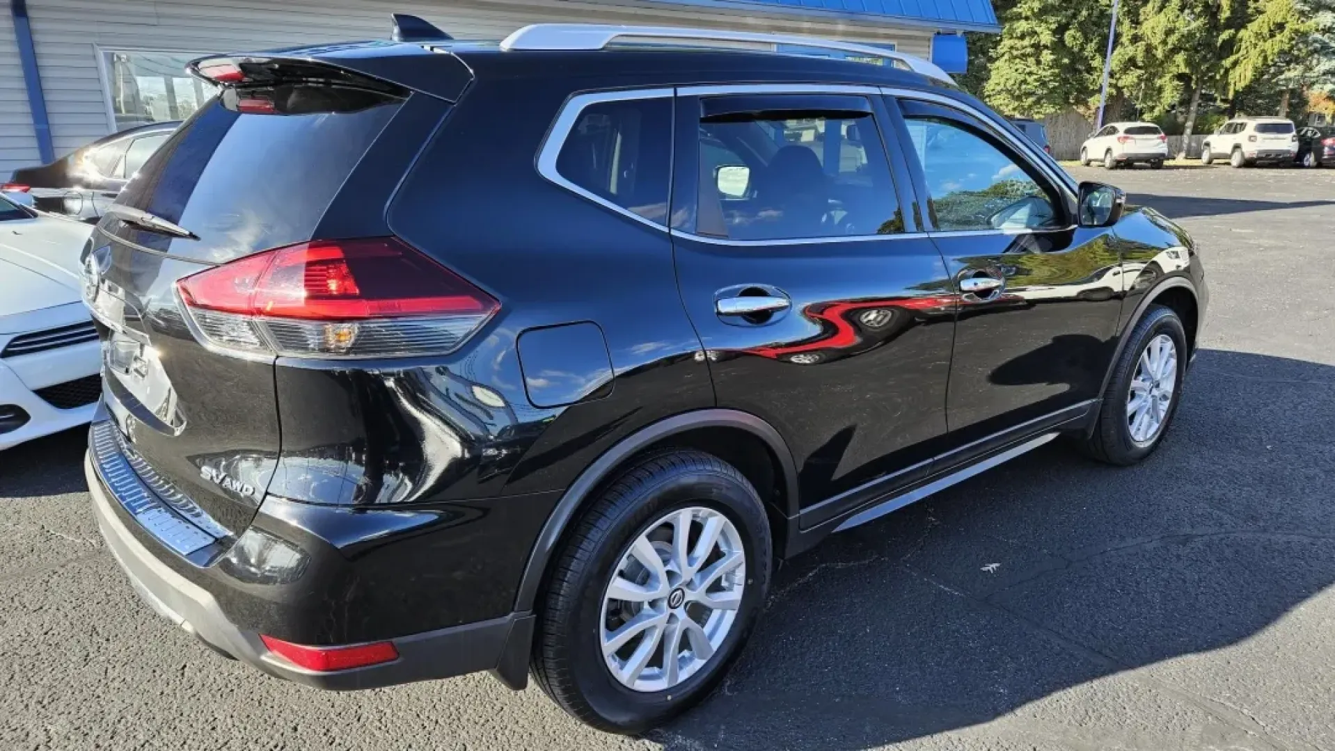 2018 Nissan Rogue (KNMAT2MV8JP) with an Other engine, located at 5744 Central Avenue, Toledo, OH, 43615, (419) 724-0130, 41.676781, -83.682137 - Looking for the perfect vehicle that seamlessly fits into your family's active lifestyle? Look no further than this 2018 Nissan Rogue, an SUV designed to accommodate everything from school drop-offs to weekend adventures. With ample cargo space, advanced safety features, and impressive fuel efficien - Photo#3