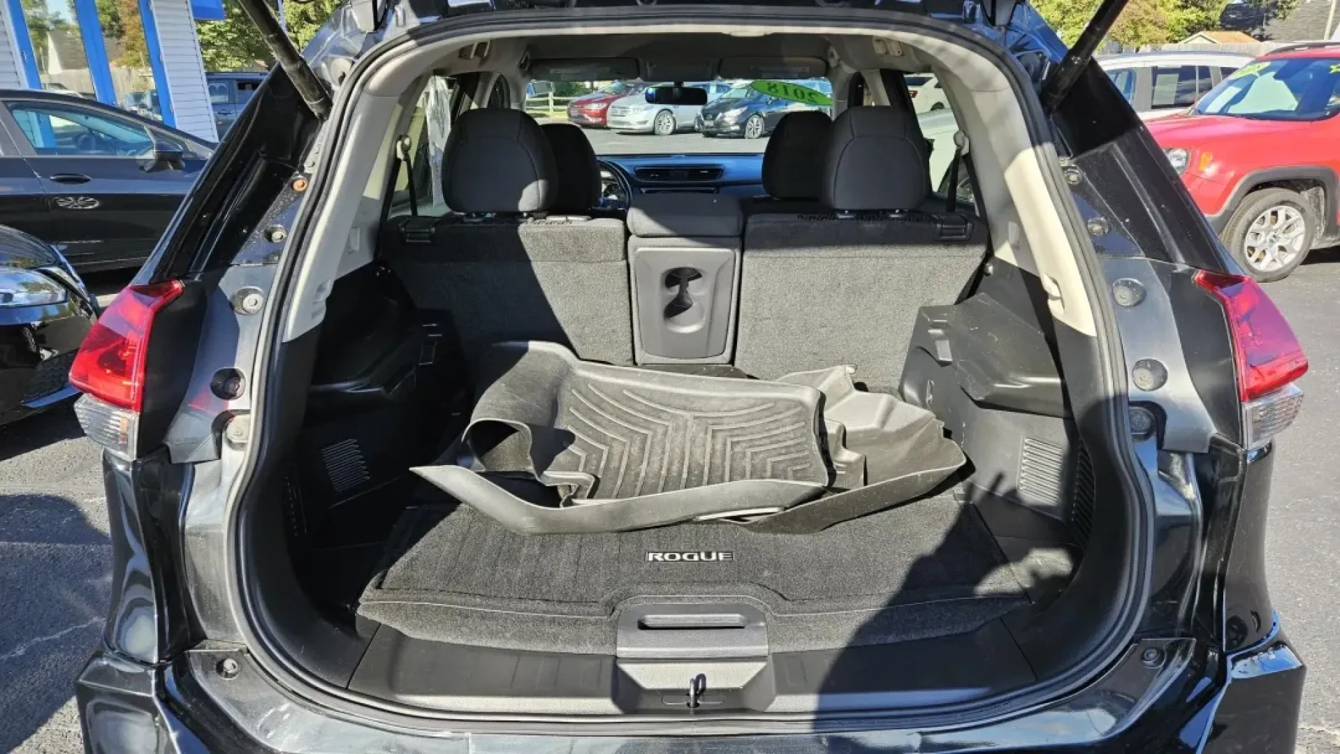 2018 Nissan Rogue (KNMAT2MV8JP) with an Other engine, located at 5744 Central Avenue, Toledo, OH, 43615, (419) 724-0130, 41.676781, -83.682137 - Looking for the perfect vehicle that seamlessly fits into your family's active lifestyle? Look no further than this 2018 Nissan Rogue, an SUV designed to accommodate everything from school drop-offs to weekend adventures. With ample cargo space, advanced safety features, and impressive fuel efficien - Photo#4