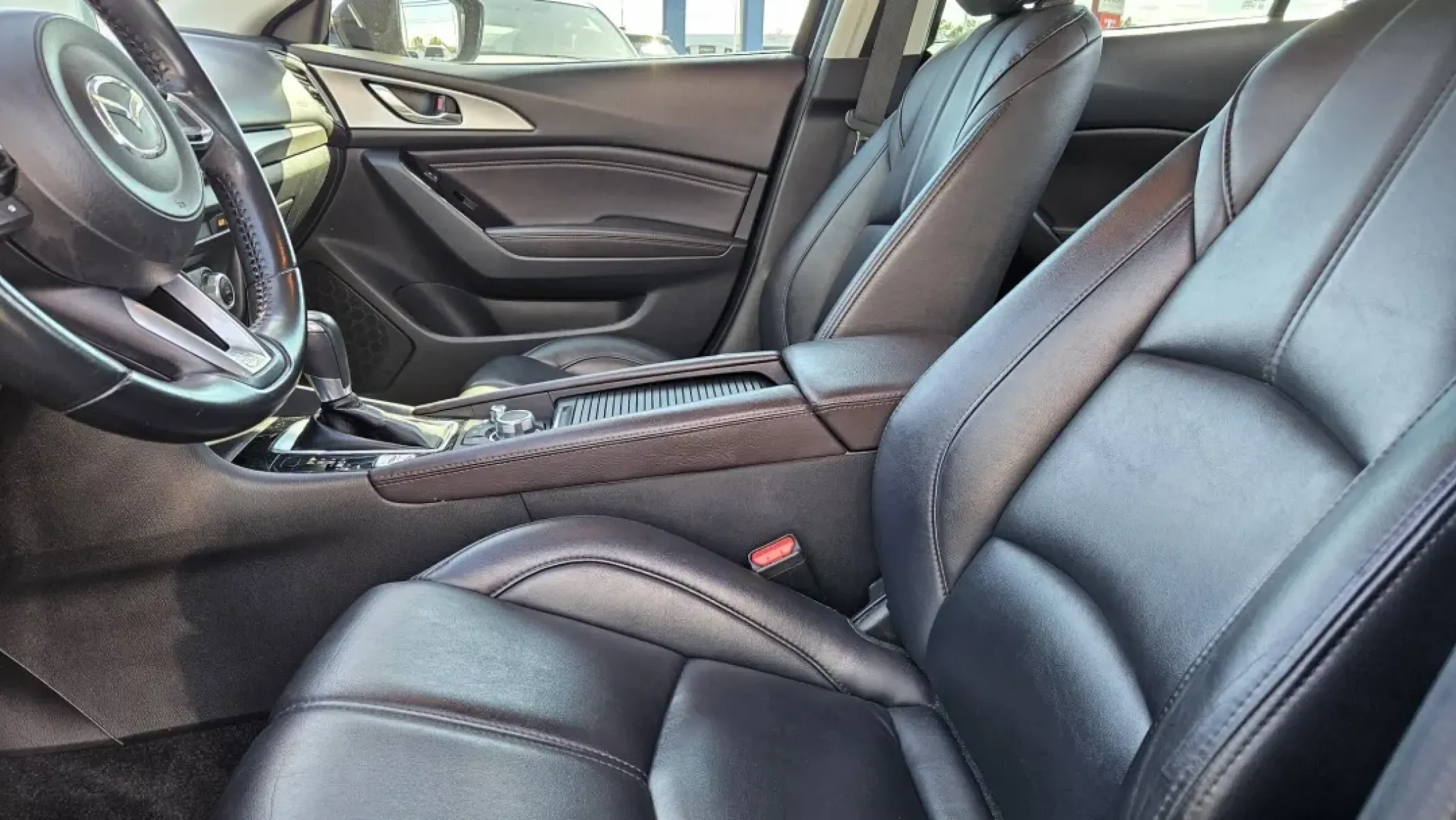 2018 Mazda MAZDA3 TOURING (3MZBN1V30JM) with an Other engine, located at 5744 Central Avenue, Toledo, OH, 43615, (419) 724-0130, 41.676781, -83.682137 - Are you seeking an ideal vehicle for your daily commute or weekend adventures without the pressure of high monthly payments? Look no further than this sleek 2018 Mazda MAZDA3 Touring, available now at Auto Credit in Toledo, OH. Designed for budget-conscious buyers, this sedan combines style, comfort - Photo#5