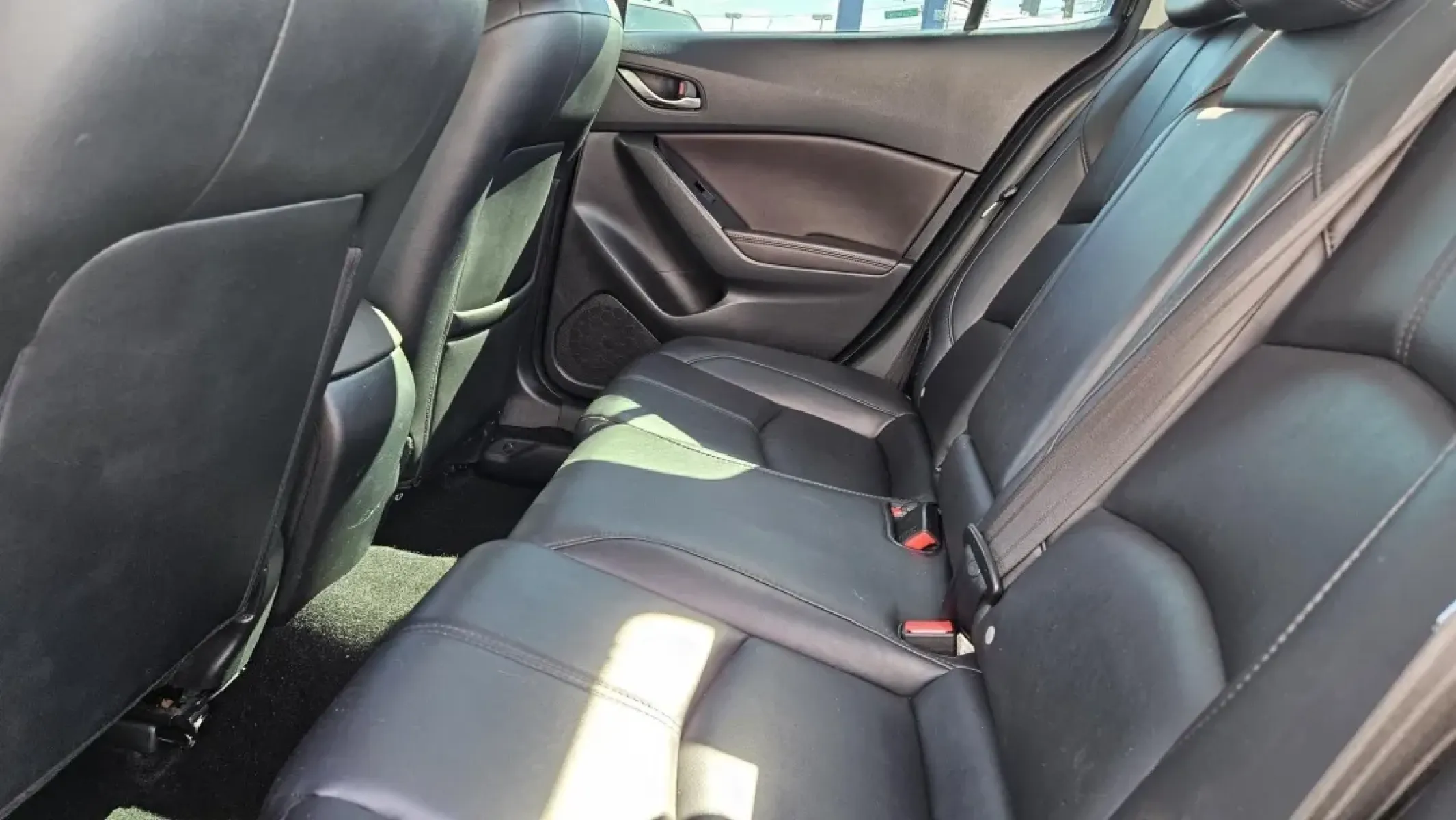 2018 Mazda MAZDA3 TOURING (3MZBN1V30JM) with an Other engine, located at 5744 Central Avenue, Toledo, OH, 43615, (419) 724-0130, 41.676781, -83.682137 - Are you seeking an ideal vehicle for your daily commute or weekend adventures without the pressure of high monthly payments? Look no further than this sleek 2018 Mazda MAZDA3 Touring, available now at Auto Credit in Toledo, OH. Designed for budget-conscious buyers, this sedan combines style, comfort - Photo#6