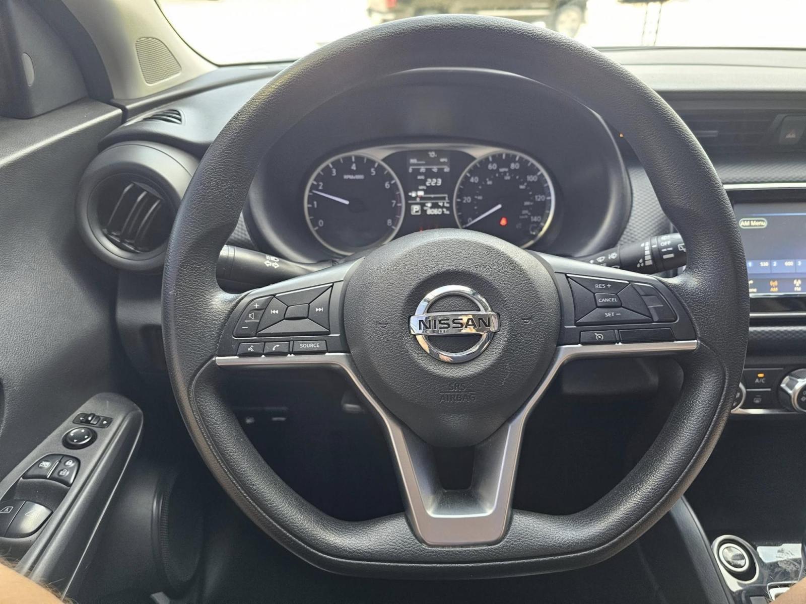 2021 GREEN /BLACK Nissan Kicks S (3N1CP5BV9ML) with an 1.6L L4 engine, CVT transmission, located at 502 South Main Street, Columbia City, IN, 46725, (260) 244-4645, 41.151382, -85.490578 - Photo#6