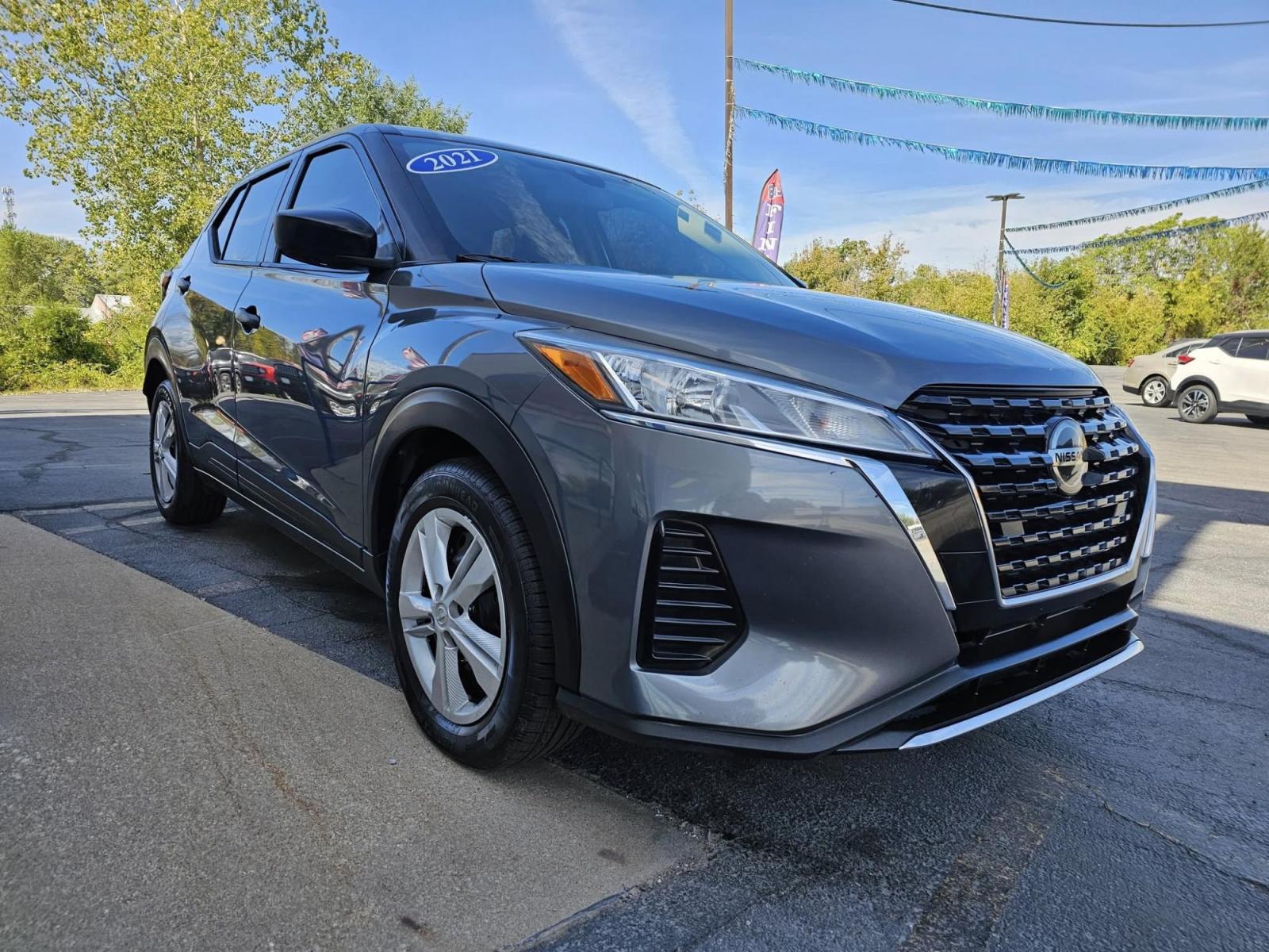 2021 GREEN /BLACK Nissan Kicks S (3N1CP5BV9ML) with an 1.6L L4 engine, CVT transmission, located at 502 South Main Street, Columbia City, IN, 46725, (260) 244-4645, 41.151382, -85.490578 - Photo#1