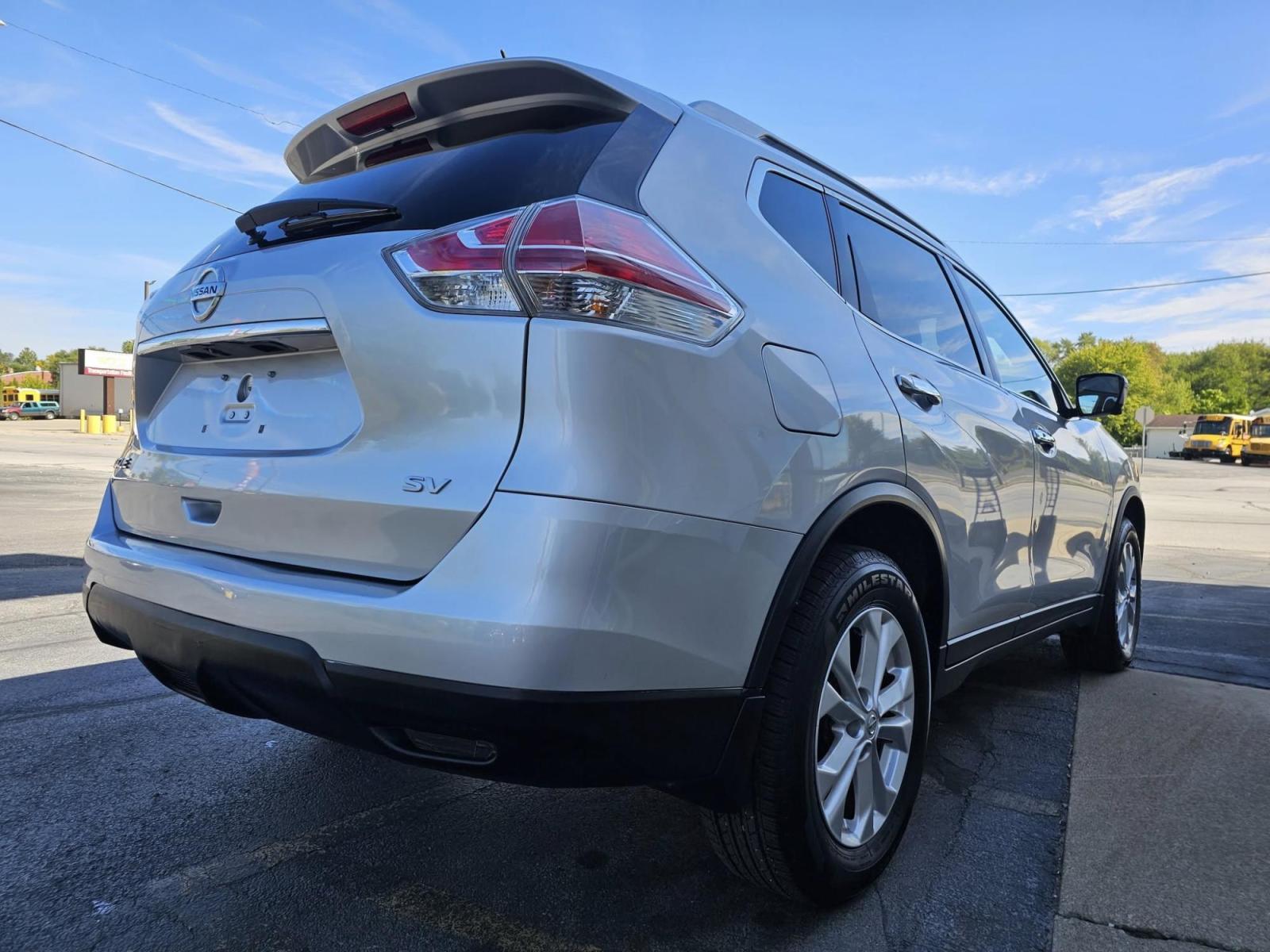2016 SILVER /BLACK Nissan Rogue S 2WD (JN8AT2MT7GW) with an 2.5L L4 DOHC 16V engine, CVT transmission, located at 502 South Main Street, Columbia City, IN, 46725, (260) 244-4645, 41.151382, -85.490578 - Photo#2