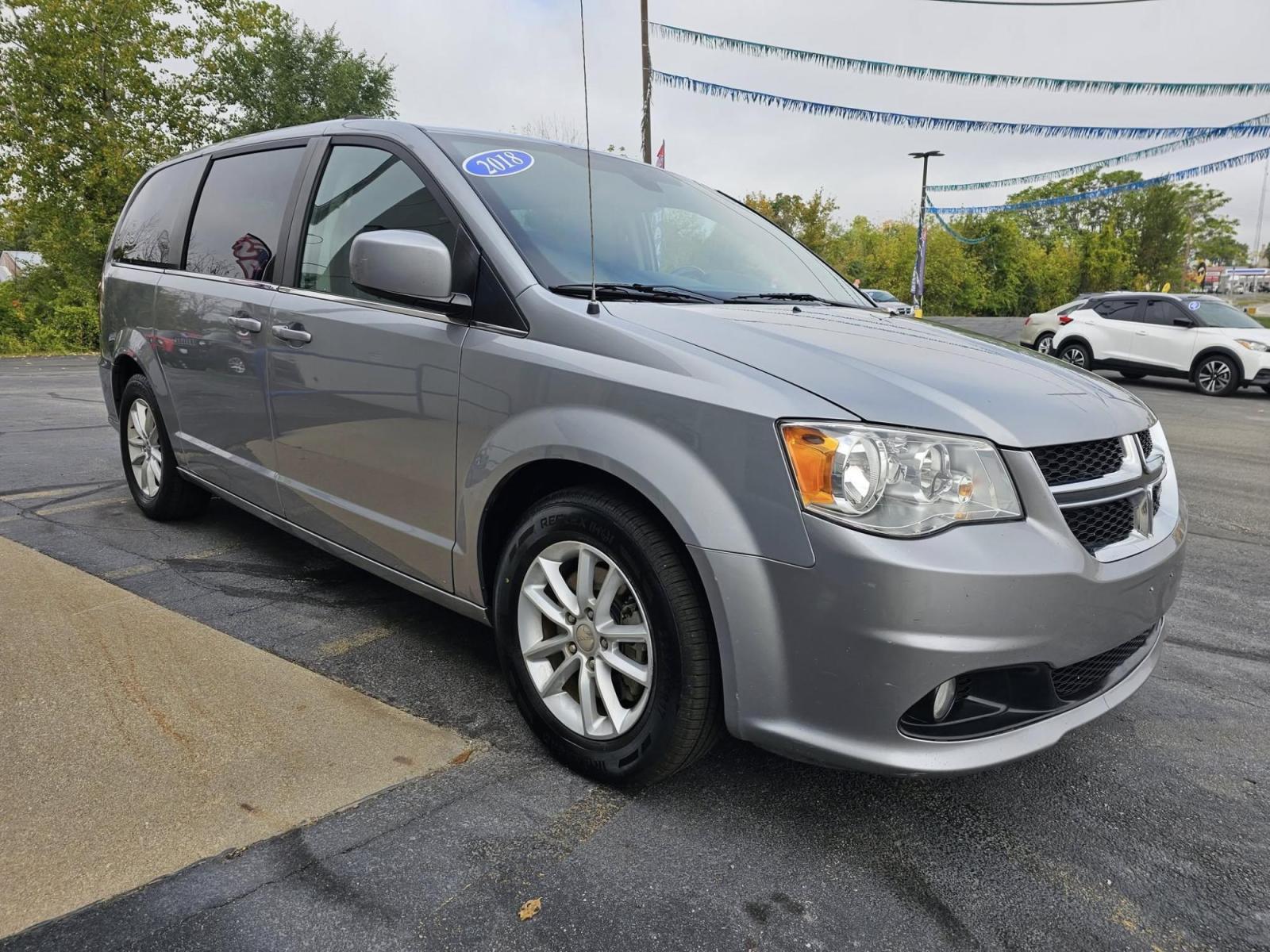 2017 SILVER /BLACK Dodge Grand Caravan SXT (2C4RDGCG6HR) with an 3.6L V6 DOHC 24V engine, 6A transmission, located at 502 South Main Street, Columbia City, IN, 46725, (260) 244-4645, 41.151382, -85.490578 - Photo#1