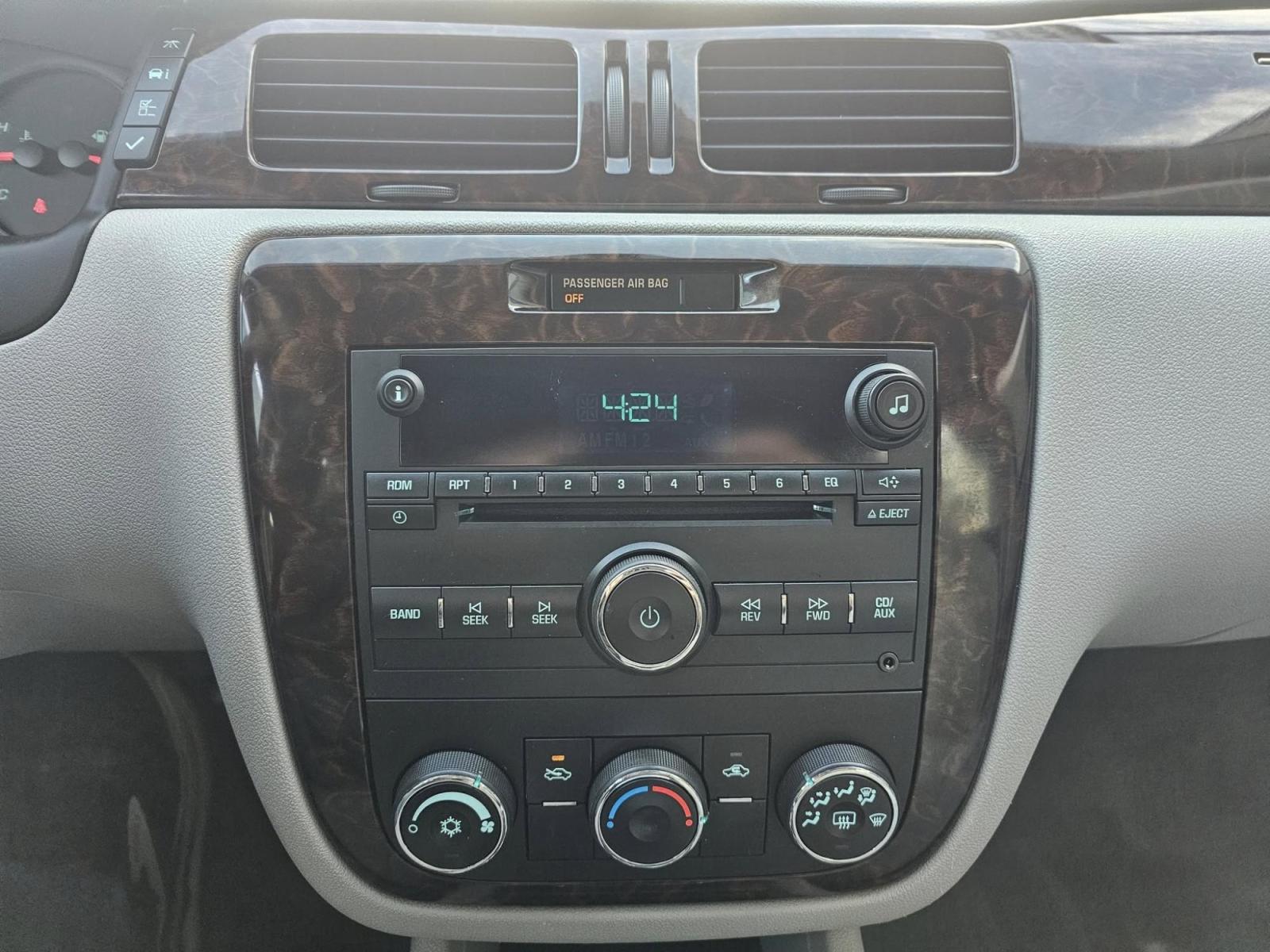 2016 WHITE Chevrolet IMPALA LIMITED LS (2G1WA5E34G1) with an Other engine, located at 502 South Main Street, Columbia City, IN, 46725, (260) 244-4645, 41.151382, -85.490578 - **Experience Comfort and Reliability with the 2016 Chevrolet Impala Limited LS - Perfect for Everyday Adventures!**<br /> <br /> Are you in the market for a dependable sedan that can seamlessly accommodate your daily commute, family outings, or weekend getaways? Look no further than this stylish 201 - Photo#6