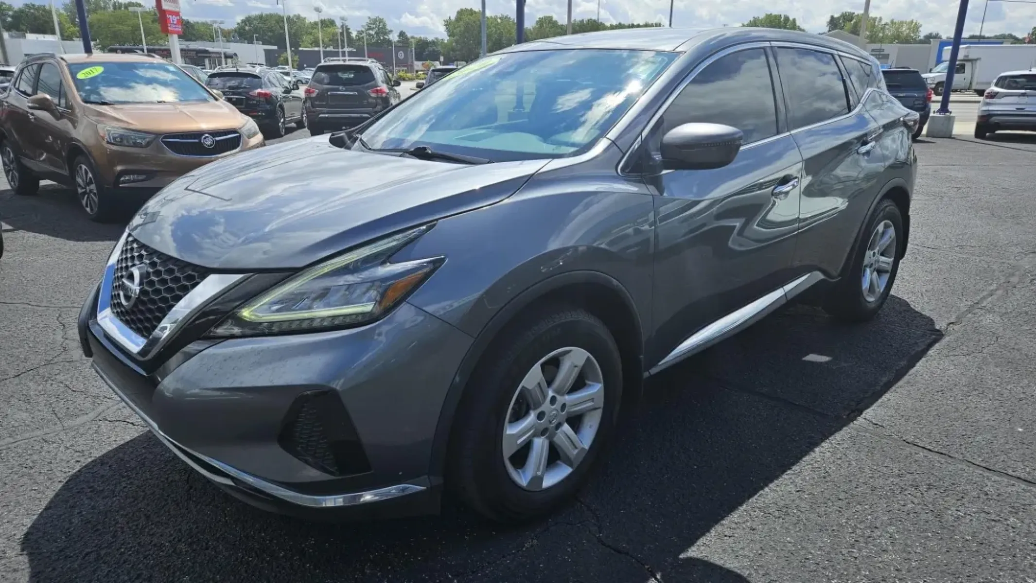 2020 Nissan Murano (5N1AZ2AJ4LN) with an Other engine, located at 5744 Central Avenue, Toledo, OH, 43615, (419) 724-0130, 41.676781, -83.682137 - **Discover Your Next Adventure with the 2020 Nissan Murano at Auto Credit!**<br /> <br /> Are you ready to elevate your family adventures and daily commutes with style and confidence? Look no further than this stunning 2020 Nissan Murano, available now at Auto Credit in Toledo, Ohio! This versatile - Photo#1
