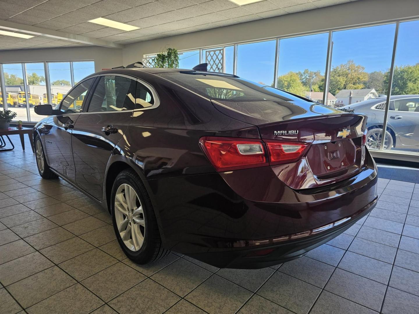 2016 RED /BLACK Chevrolet Malibu 1LT (1G1ZE5ST5GF) with an 1.5L L4 DOHC 16V engine, 6A transmission, located at 502 South Main Street, Columbia City, IN, 46725, (260) 244-4645, 41.151382, -85.490578 - Photo#2