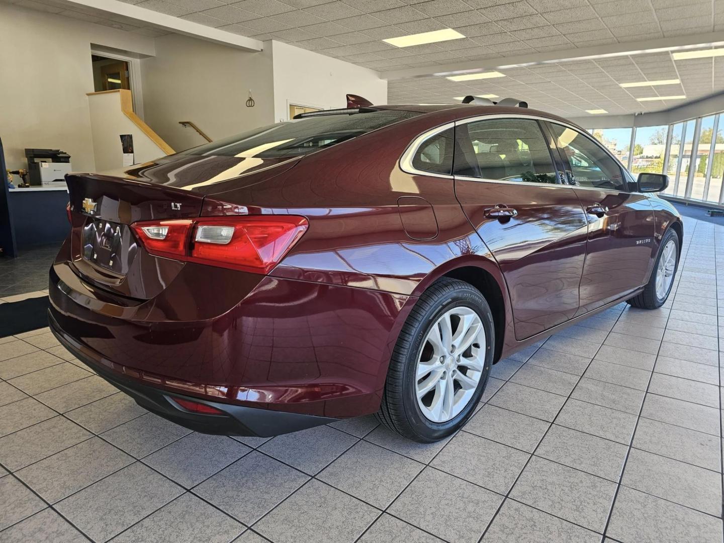 2016 RED /BLACK Chevrolet Malibu 1LT (1G1ZE5ST5GF) with an 1.5L L4 DOHC 16V engine, 6A transmission, located at 502 South Main Street, Columbia City, IN, 46725, (260) 244-4645, 41.151382, -85.490578 - Photo#3