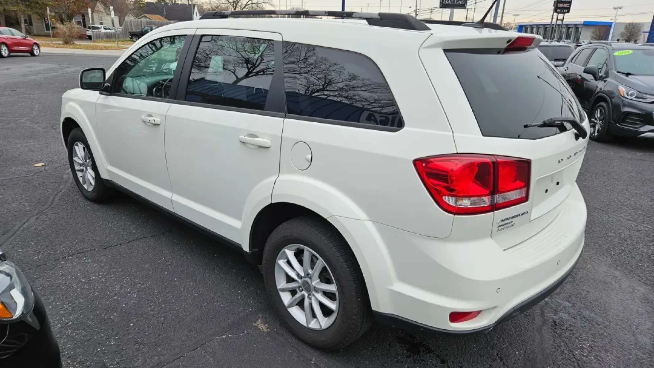 2017 Dodge Journey (3C4PDDBG0HT) with an Other engine, located at 5744 Central Avenue, Toledo, OH, 43615, (419) 724-0130, 41.676781, -83.682137 - **Adventure Awaits in the 2017 Dodge Journey Your Perfect Family Companion!**<br /> <br /> Looking for a versatile vehicle that fits your lifestyle? The 2017 Dodge Journey is the ideal choice for growing families, weekend adventurers, or anyone in need of a spacious, reliable SUV. This vehicle offe - Photo#2