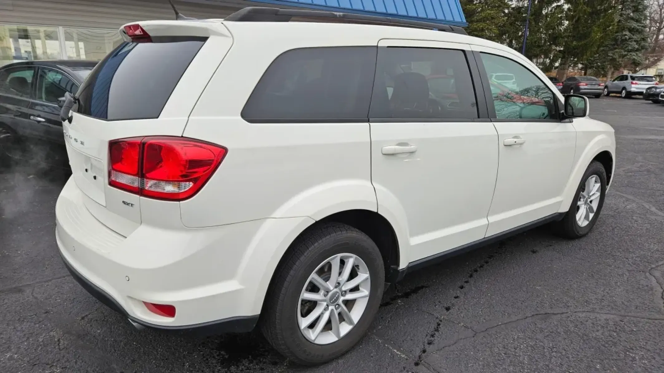 2017 Dodge Journey (3C4PDDBG0HT) with an Other engine, located at 5744 Central Avenue, Toledo, OH, 43615, (419) 724-0130, 41.676781, -83.682137 - **Adventure Awaits in the 2017 Dodge Journey Your Perfect Family Companion!**<br /> <br /> Looking for a versatile vehicle that fits your lifestyle? The 2017 Dodge Journey is the ideal choice for growing families, weekend adventurers, or anyone in need of a spacious, reliable SUV. This vehicle offe - Photo#3