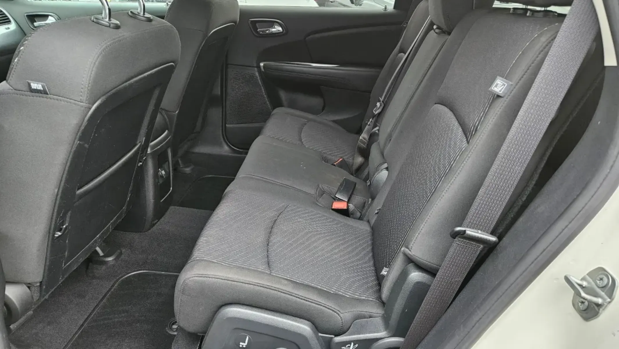 2017 Dodge Journey (3C4PDDBG0HT) with an Other engine, located at 5744 Central Avenue, Toledo, OH, 43615, (419) 724-0130, 41.676781, -83.682137 - **Adventure Awaits in the 2017 Dodge Journey Your Perfect Family Companion!**<br /> <br /> Looking for a versatile vehicle that fits your lifestyle? The 2017 Dodge Journey is the ideal choice for growing families, weekend adventurers, or anyone in need of a spacious, reliable SUV. This vehicle offe - Photo#5