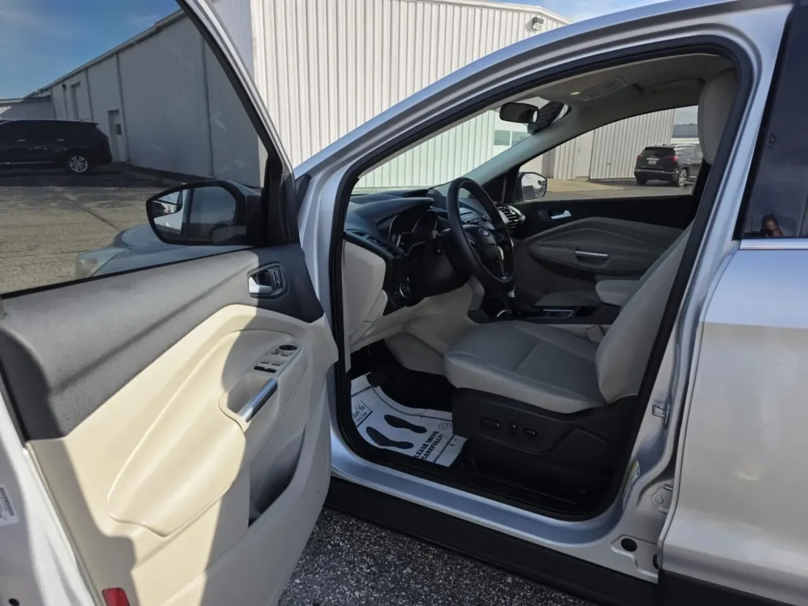 2017 Ford Escape (1FMCU9G96HU) with an Other engine, located at 15 Petro Dr, Warsaw, IN, 46582, (574) 306-0055, 41.273563, -85.857544 - Are you searching for the perfect SUV to accommodate your growing family, making weekend adventures, or commuting to work? Look no further than this 2017 Ford Escape, available now at Auto Credit in Warsaw, Indiana! With its blend of versatility, comfort, and technology, this vehicle is designed to - Photo#8