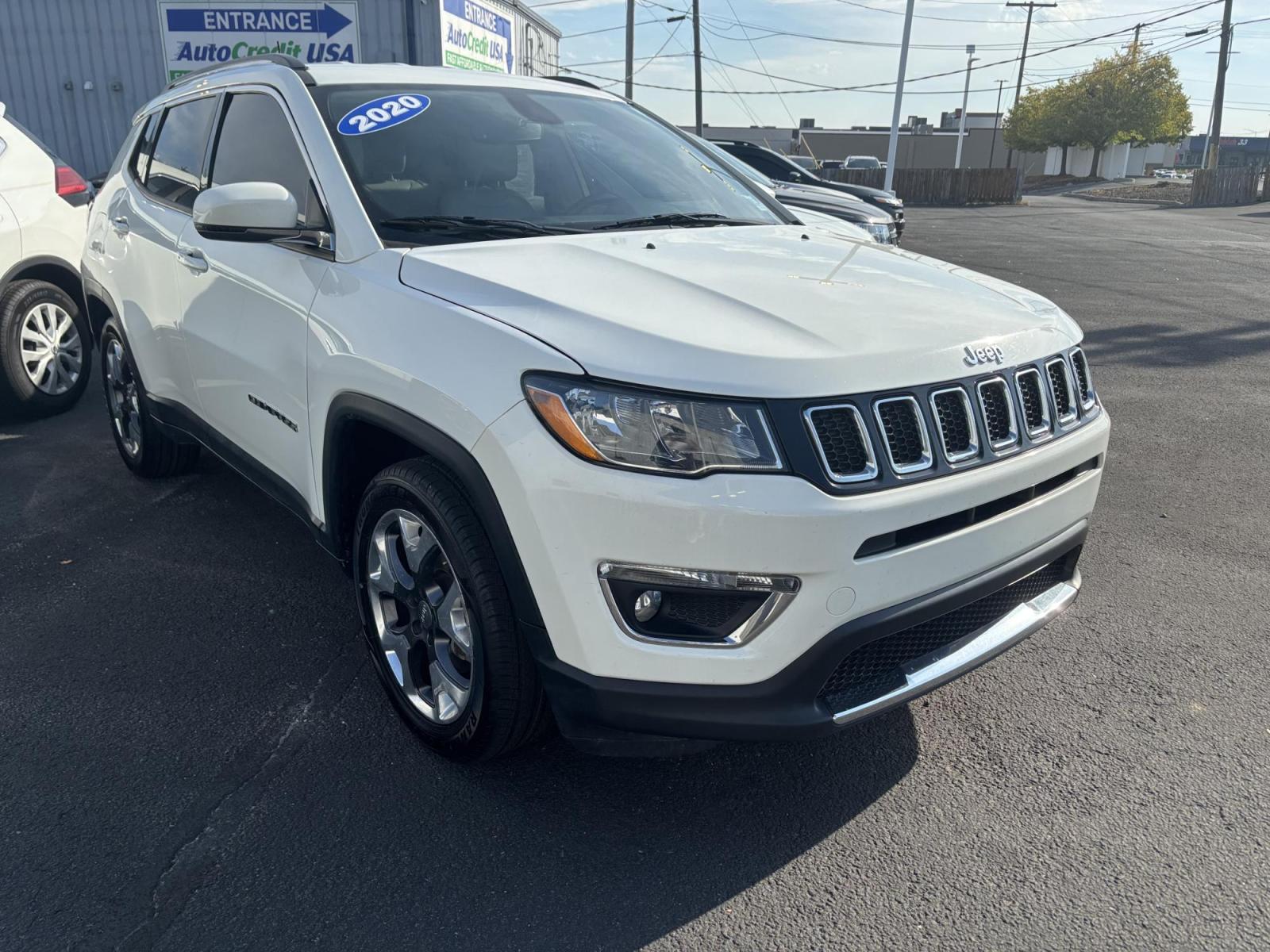 2020 WHITE /Black Jeep Compass Limited FWD (3C4NJCCB5LT) with an 2.4L L4 DOHC 16V engine, CVT transmission, located at 100 West Coliseum Boulevard, Fort Wayne, IN, 46805, (260) 471-0567, 41.119961, -85.140312 - Photo#0