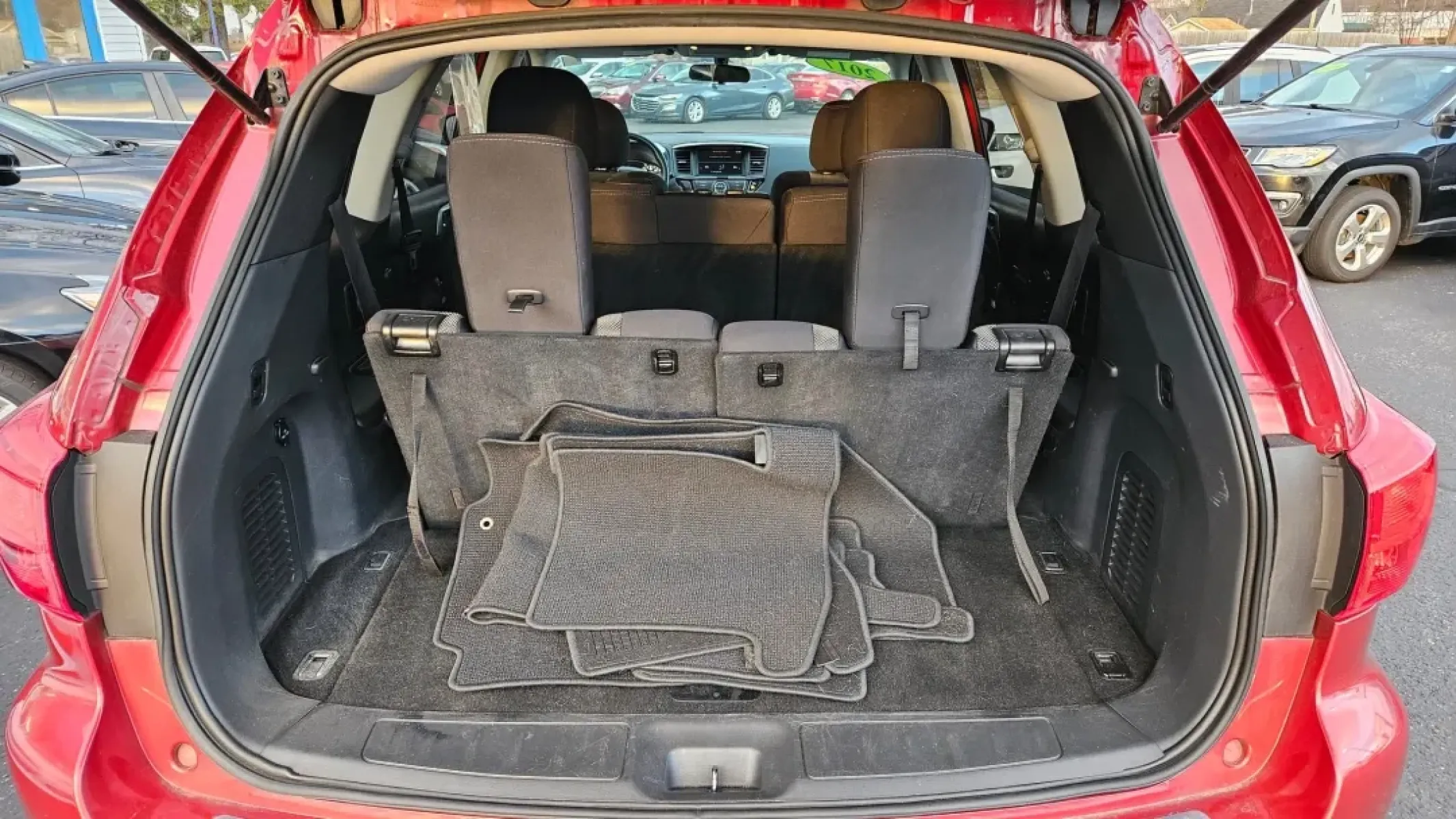 2017 Nissan PATHFINDER S; SL; PL (5N1DR2MM5HC) with an Other engine, located at 5744 Central Avenue, Toledo, OH, 43615, (419) 724-0130, 41.676781, -83.682137 - Are you ready to elevate your family adventures with a reliable and spacious vehicle? Look no further than this stunning 2017 Nissan Pathfinder! This versatile SUV is perfect for growing families, weekend getaways, or even your daily commute through the bustling streets of Toledo, Ohio. With ample s - Photo#3