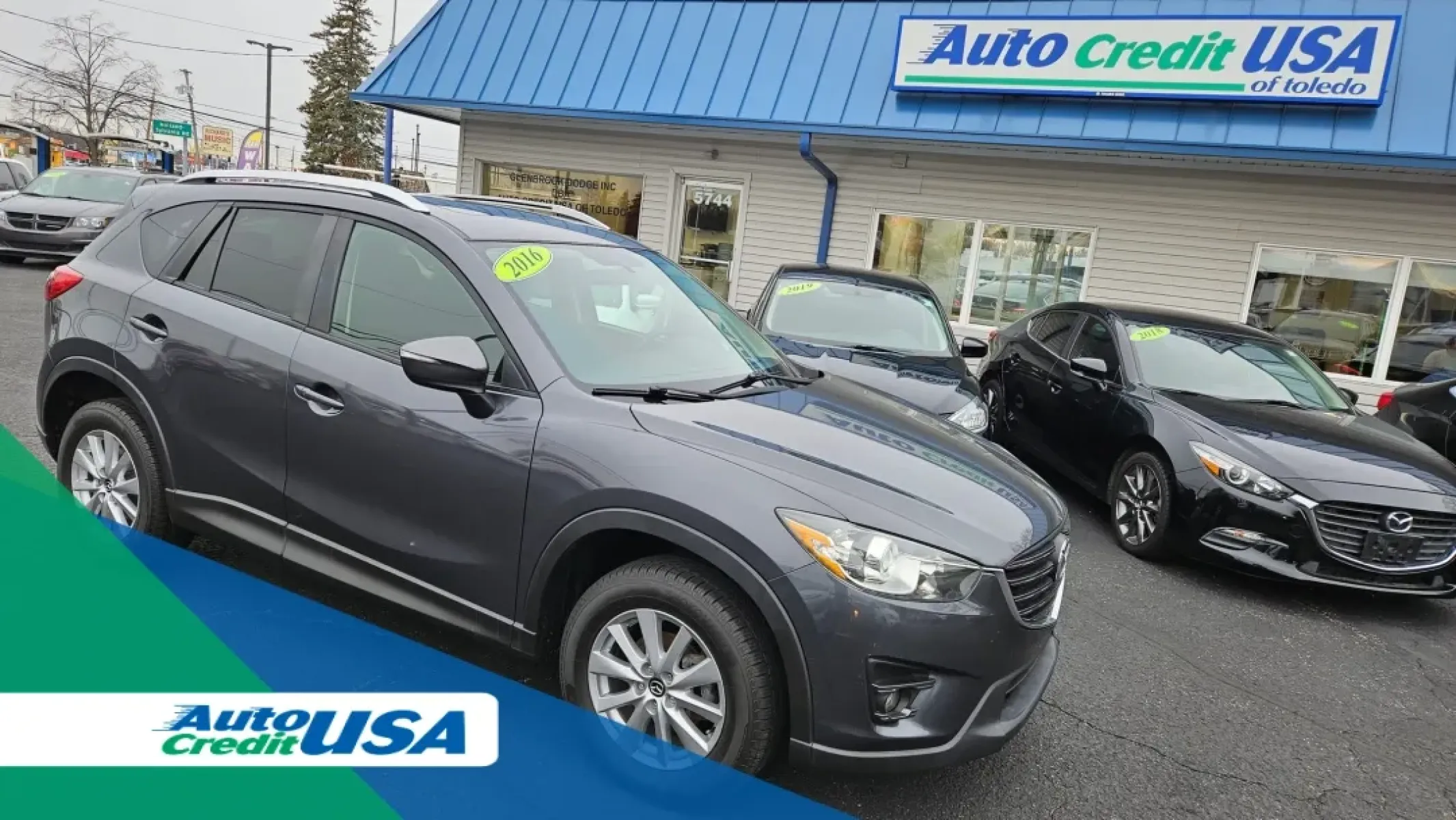 2016 Mazda CX-5 TOURING (JM3KE2CY9G0) with an Other engine, located at 5744 Central Avenue, Toledo, OH, 43615, (419) 724-0130, 41.676781, -83.682137 - Experience life on the move with the 2016 Mazda CX-5 Touring, an SUV designed for those who crave adventure without compromising comfort. Whether you're navigating the busy streets of Toledo or embarking on a weekend getaway to the shores of Lake Erie, this vehicle is perfect for everyone-from growi - Photo#0