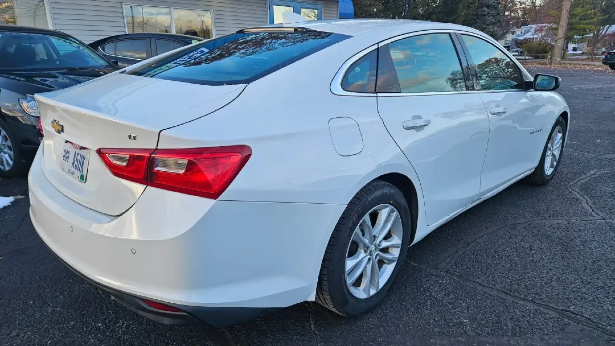 2017 Chevrolet MALIBU LT (1LT) (1G1ZE5ST7HF) with an Other engine, located at 5744 Central Avenue, Toledo, OH, 43615, (419) 724-0130, 41.676781, -83.682137 - **Experience Unmatched Comfort and Style with the 2017 Chevrolet Malibu LT at Auto Credit in Toledo, OH!**<br /> <br /> Are you a busy commuter navigating the bustling streets of Toledo or perhaps a parent looking for a dependable vehicle to accommodate your growing family? Look no further! The 2017 - Photo#3