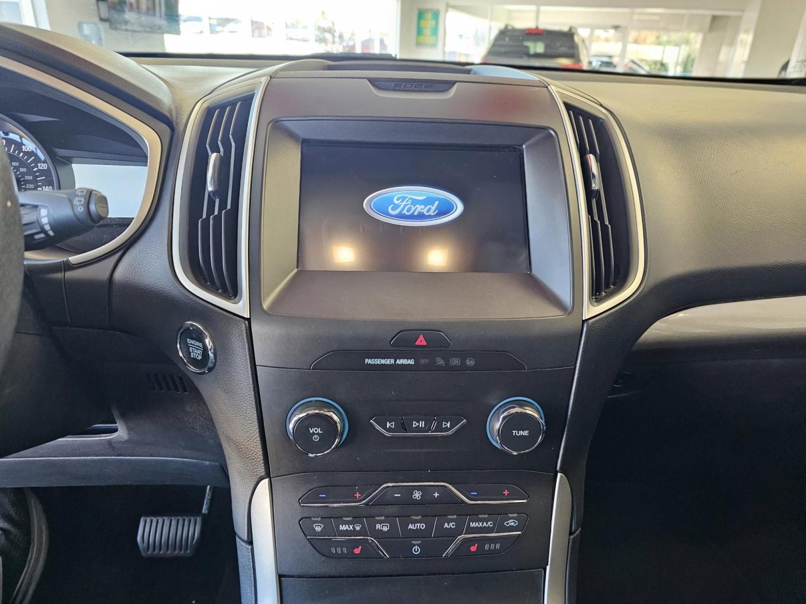 2020 SILVER /BLACK Ford Edge SEL FWD (2FMPK3J95LB) with an 2.0L L4 DOHC 16V engine, 6A transmission, located at 502 South Main Street, Columbia City, IN, 46725, (260) 244-4645, 41.151382, -85.490578 - Photo#8