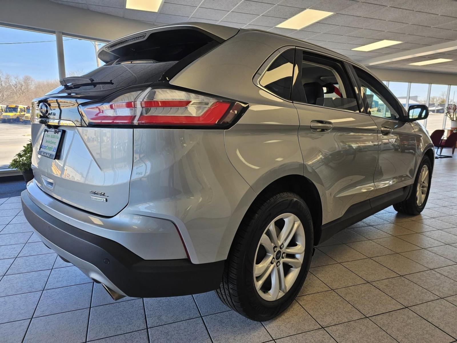 2020 SILVER /BLACK Ford Edge SEL FWD (2FMPK3J95LB) with an 2.0L L4 DOHC 16V engine, 6A transmission, located at 502 South Main Street, Columbia City, IN, 46725, (260) 244-4645, 41.151382, -85.490578 - Photo#2