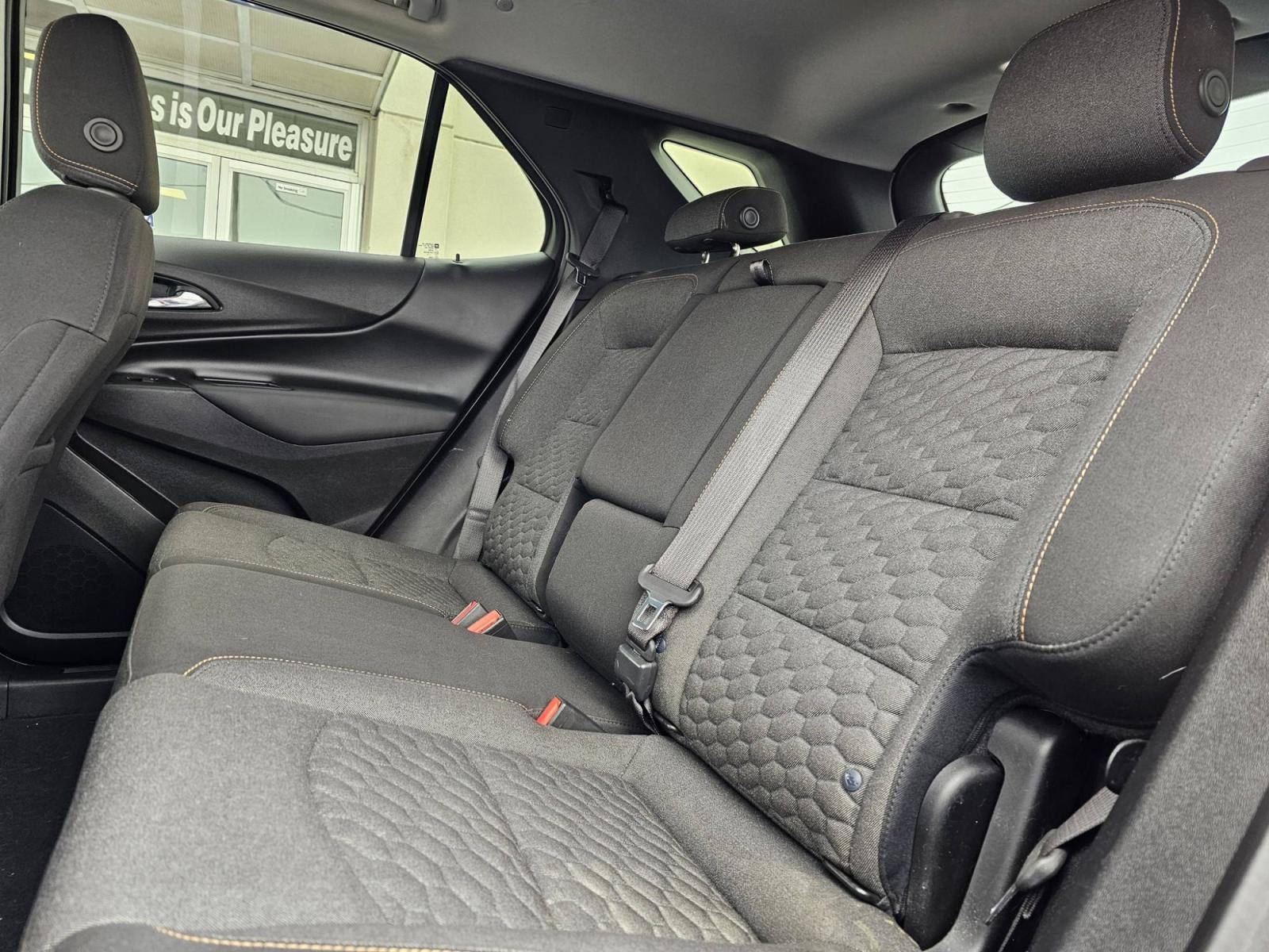 2018 RED /BLACK Chevrolet Equinox LT (2GNAXKEX8J6) with an 2.0L L4 DOHC 16V HYBRID engine, 6A transmission, located at 502 South Main Street, Columbia City, IN, 46725, (260) 244-4645, 41.151382, -85.490578 - Photo#2