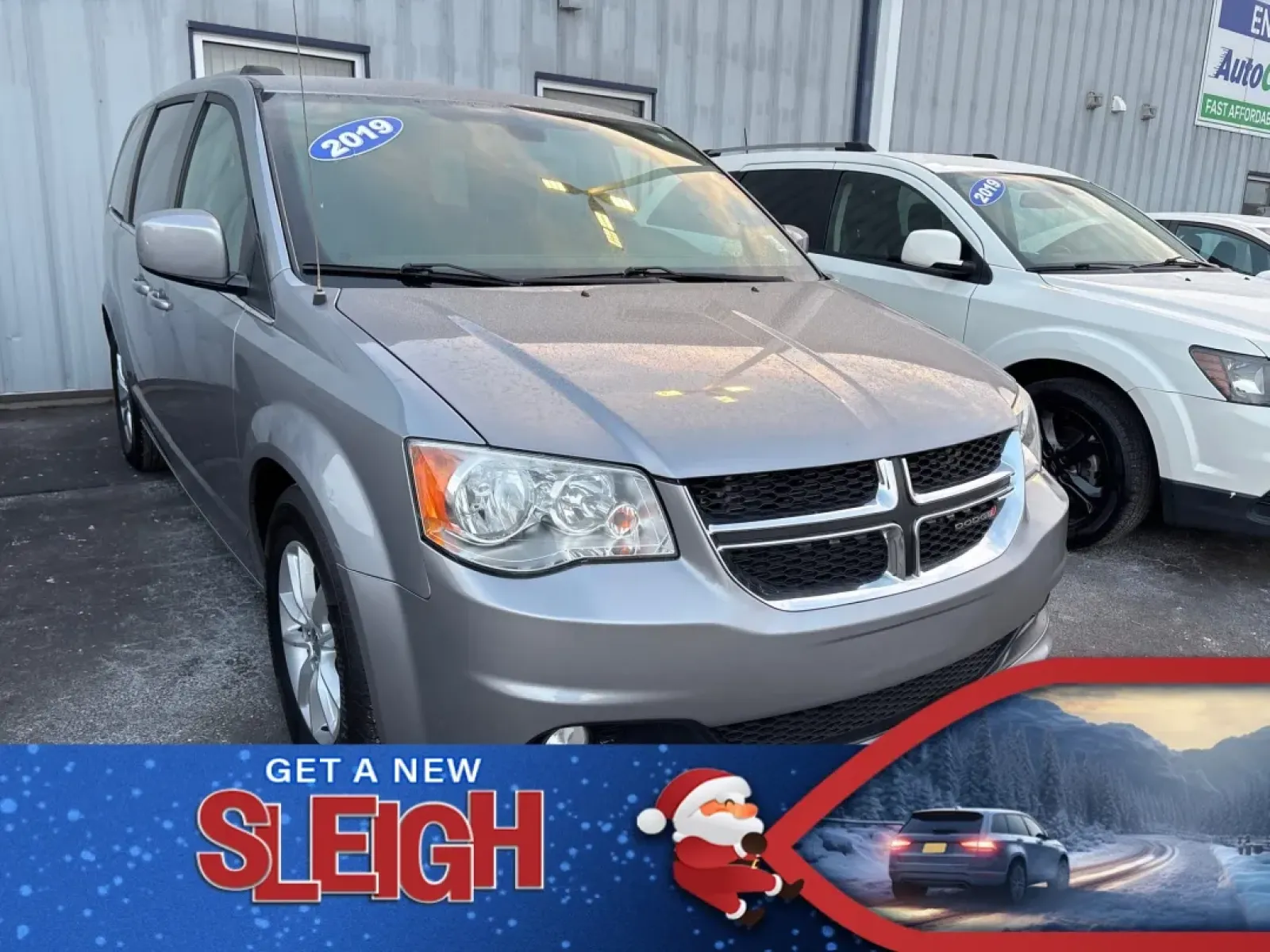 2019 Dodge Grand Caravan (2C4RDGCG2KR) with an Other engine, located at 100 West Coliseum Boulevard, Fort Wayne, IN, 46805, (260) 471-0567, 41.119961, -85.140312 - **Experience Family Adventures with the 2019 Dodge Grand Caravan at Auto Credit!**<br /> <br /> Are you searching for the perfect vehicle to accommodate your growing family or weekend getaways? Look no further! The 2019 Dodge Grand Caravan, available at Auto Credit in Fort Wayne, IN, is designed to - Photo#0