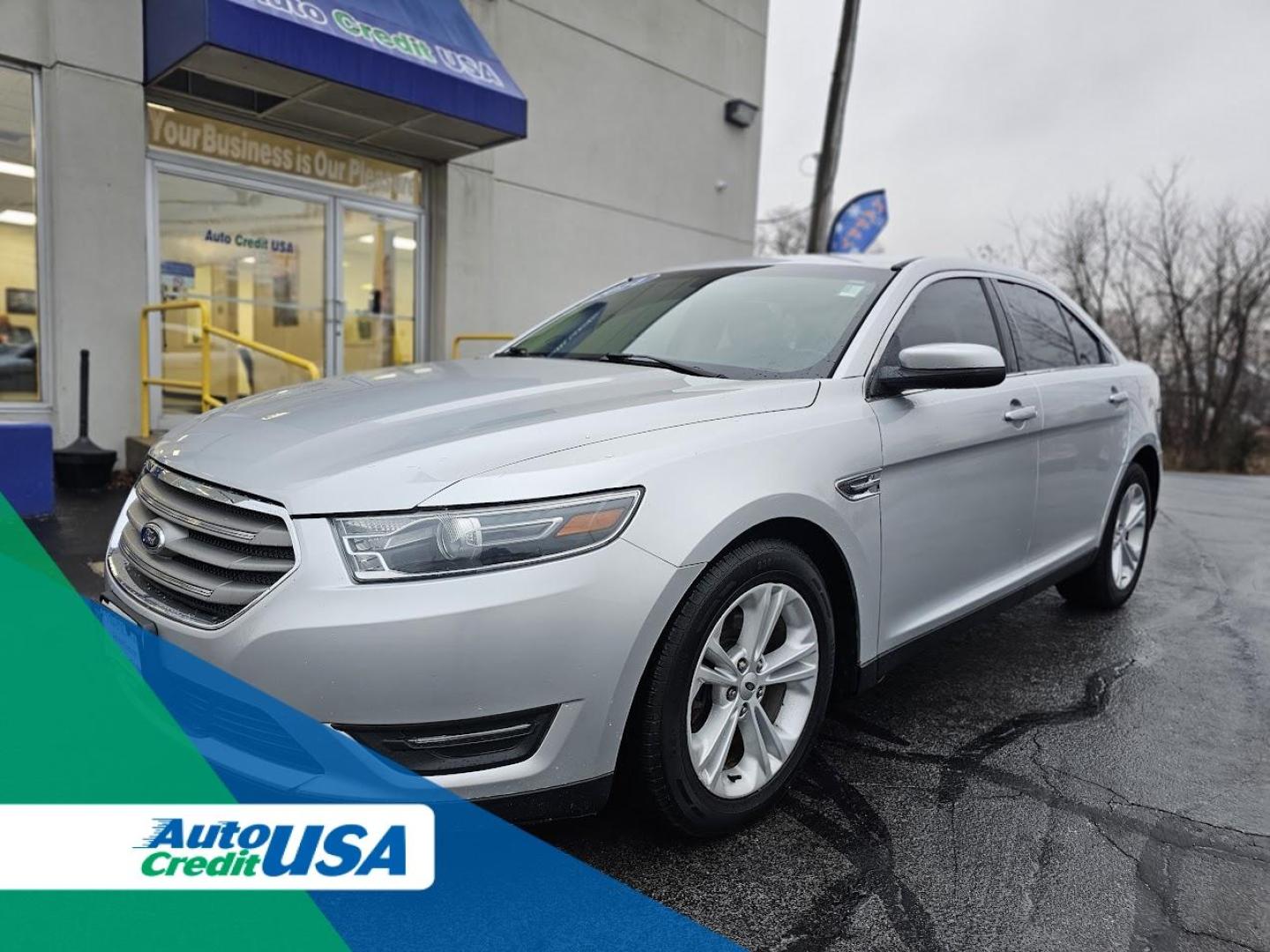 2014 SILVER FORD TAURUS SEL (1FAHP2E85EG) with an 3.5L V-6 engine, 6 speed AT transmission, located at 502 South Main Street, Columbia City, IN, 46725, (260) 244-4645, 41.151382, -85.490578 - 2014 FORD TAURUS SEL - Photo#0